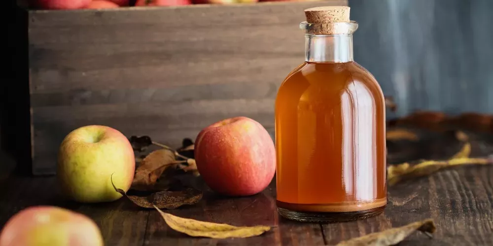 افضل خل تفاح طبيعي في السعودية 2025 وسعره واستخداماته