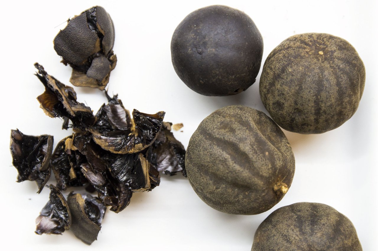 تجربتي مع الليمون الأسود وطريقة استعماله ومواعيد تناوله